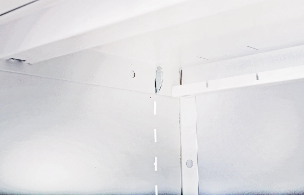 25mm adjustable shelf pitch on Delta Plus shelving